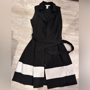 White House Black Market wrap dress with zipper and tie